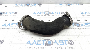 Патрубок інтеркулера правий нижній Porsche Cayenne 19-26 3.0T перший на турбіну, гума