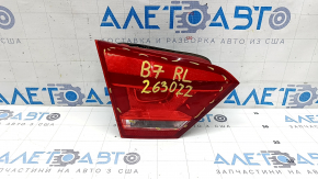 Фонарь внутренний крышка багажника левый VW Passat b7 12-15 USA, трещины на стекле, царапины, без накладки