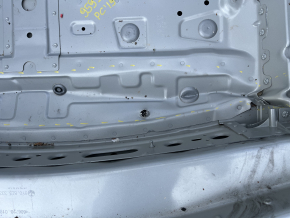Корыто багажника Porsche Cayenne 19-23 на кузове, замято