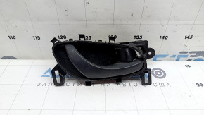 Ручка двери внутренняя передней правой Nissan Rogue Sport 17-22 черная