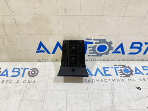 Кронштейн решетки радиатора центральный grill Toyota C-HR 18-23