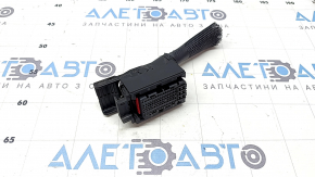 Фишка на блок ECU компьютер двигателя Kia Sportage 20-22 2.4 красная