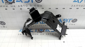Кронштейн крыла передний правый Audi Q7 16-26 передний