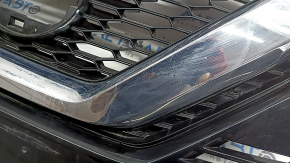 Решетка радиатора grill Nissan Rogue Sport 20-23 без камеры, побелел пластик, треснута, сколы, царапины, незаводские отверстия