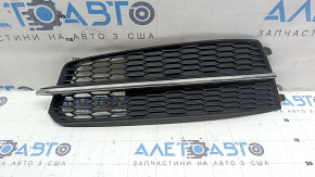 Решітка переднього бампера ліва Audi A6 C7 16-16 хром молдинг, тріснуть хром молдинг, тріснута