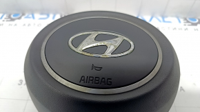 Подушка безопасности airbag в руль водительская Hyundai Tucson 22-24 черная, ржавый пиропатрон, пятна на хроме