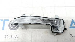 Повторитель поворота правого зеркала BMW X1 F48 16-22