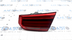 Ліхтар внутрішній кришка багажника правий BMW 3 F30 16-18 світлий, подряпини