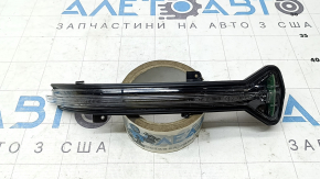 Поворотник зеркала правый BMW 5 G30 17-23 под хром