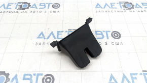 Накладка замка багажника VW Passat b7 12-15 USA черная, потерта