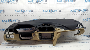 Торпедо передняя панель с AIRBAG BMW 3 F30 12-18 4d черная с бежевым без проекции, царапины, надломана сетка, под чистку