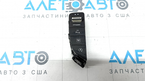 Кнопки управления на центральной консоли слева Mercedes GLC 16-20 с автопарковкой