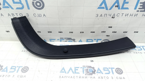 Обшивка двери багажника правая Toyota Prius 50 16-18 черная, под шторку, царапины