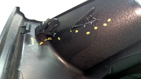 Обшивка двери багажника нижняя Toyota Prius 50 16-22 черная, царапины, надломаны крепления