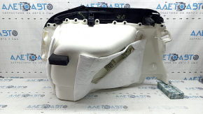 Обшивка арки правая Toyota Prius 50 16-19 под запаску, черная, царапины