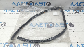 Уплотнитель капота задний Mazda CX-9 16-23