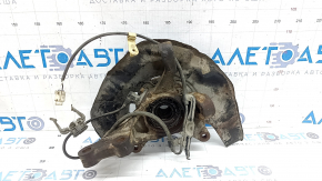 Цапфа со ступицей передняя правая Lexus ES300 ES330 с кожухом, с датчиком ABS, гудит подшипник, примят кожух, ржавый