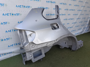 Чверть крило задня права BMW X5 E70 07-13 відпиляна, срібло
