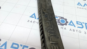 Накладка заднего бампера Toyota Prius 50 16-22 хром, вздулся хром