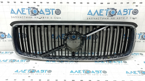 Решетка радиатора grill Volvo XC90 16-19 черная, без эмблемы, обрамление хром, под камеру, надломана, отсутствует молдинг, тычки