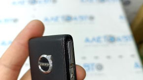 Ключ Volvo XC90 16-26 keyless, 4 кнопки, скол, сломана защелка, царапины