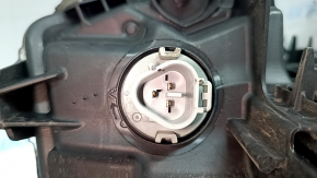 Фара передняя правая Toyota Prius 50 16-18 LED под полировку, царапины