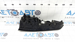 Фонарь нижний бампер левый Toyota Prius 50 16-18 царапины, стекло грязное изнутри