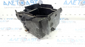 Корпус АКБ BMW 3 F30 12-18 під капотом.
