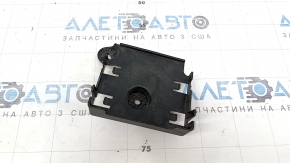 Кронштейн Keyless Entry-Control Module Chevrolet Volt 16- сломано крепление