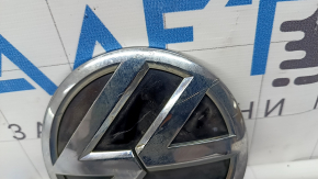 Эмблема VW двери багажника VW Tiguan 18-21 царапины