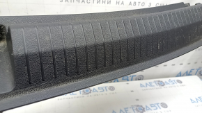 Накладка проема багажника VW Tiguan 18-24 черная, царапины