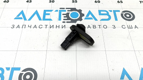 Кінцевик двері передній правий Toyota Prius V 12-17 