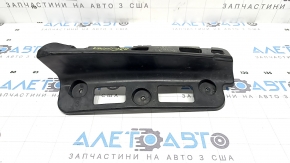 Крепление заднего бампера правое под фонарем Chevrolet Volt 16-19 сломано крепление