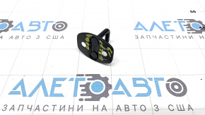Скоба замка двери багажника Chevrolet Volt 16-19