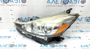 Фара передняя левая Toyota Prius V 15-17 голая, галоген, под полировку, сломано крепление