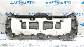 Обшивка двери багажника нижняя Toyota Prius V 15-17 серая, царапины, побелел пластик
