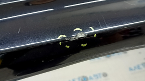 Бампер задний голый Toyota Prius V 12-17 без губы, черный, вмятины, царапины