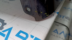 Бампер задний голый Toyota Prius V 12-17 без губы, черный, вмятины, царапины