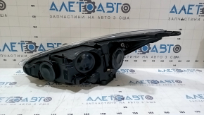 Фара передняя правая Ford Focus mk3 15-18 рест галоген темная