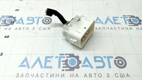 Фішка підкапотного блоку запобіжників Volvo XC90 16-26 тато