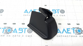 Заглушка салазки водительского сидения задняя правая Toyota Prius V 12-17 черная, царапины