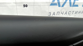 Обшивка двери карточка передняя левая Chevrolet Volt 16- черная, с черной вставкой кожа, подлокотник кожа черная, с ручкой, без накладки и кнопок, царапины