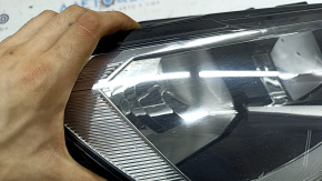 Фара передняя правая VW Tiguan 18-21 галоген, ДХО LED, сколы, царапины