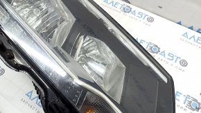 Фара передняя правая VW Tiguan 18-21 галоген, ДХО LED, сколы, царапины