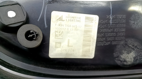 Фонарь левый Chevrolet Volt 16-19 царапины