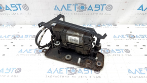 Компрессор пневмоподвески Volvo XC90 16-26 ржавый кронштейн