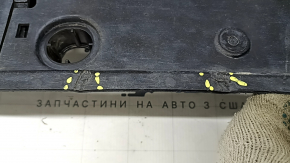 Порог левый Toyota Prius V 12-17 черный, с брызговиком, примят, царапины, трещины, сломано крепление