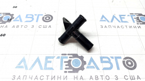 Трійник системи охолодження Toyota Prius V 12-17