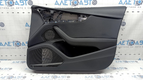 Обшивка двери карточка передняя правая Audi A4 B9 17-19 черная, черный подлокотник кожа, вставка черная кожа, Bang and Olufsen, вмятины, царапины, загнута эмблема, тычка