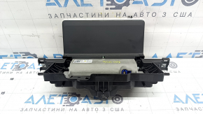 Монитор, дисплей, навигация Audi A4 B9 17-19 7" с кронштейном, царапины, дефект дисплея